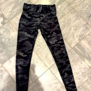 Terez gray camo leggings